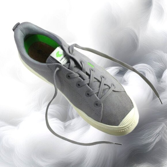 Cariuma Conscious Gray Canvas Low Profile Lace-up, Size 11.5 (Woman 10) - Picture 1 of 11